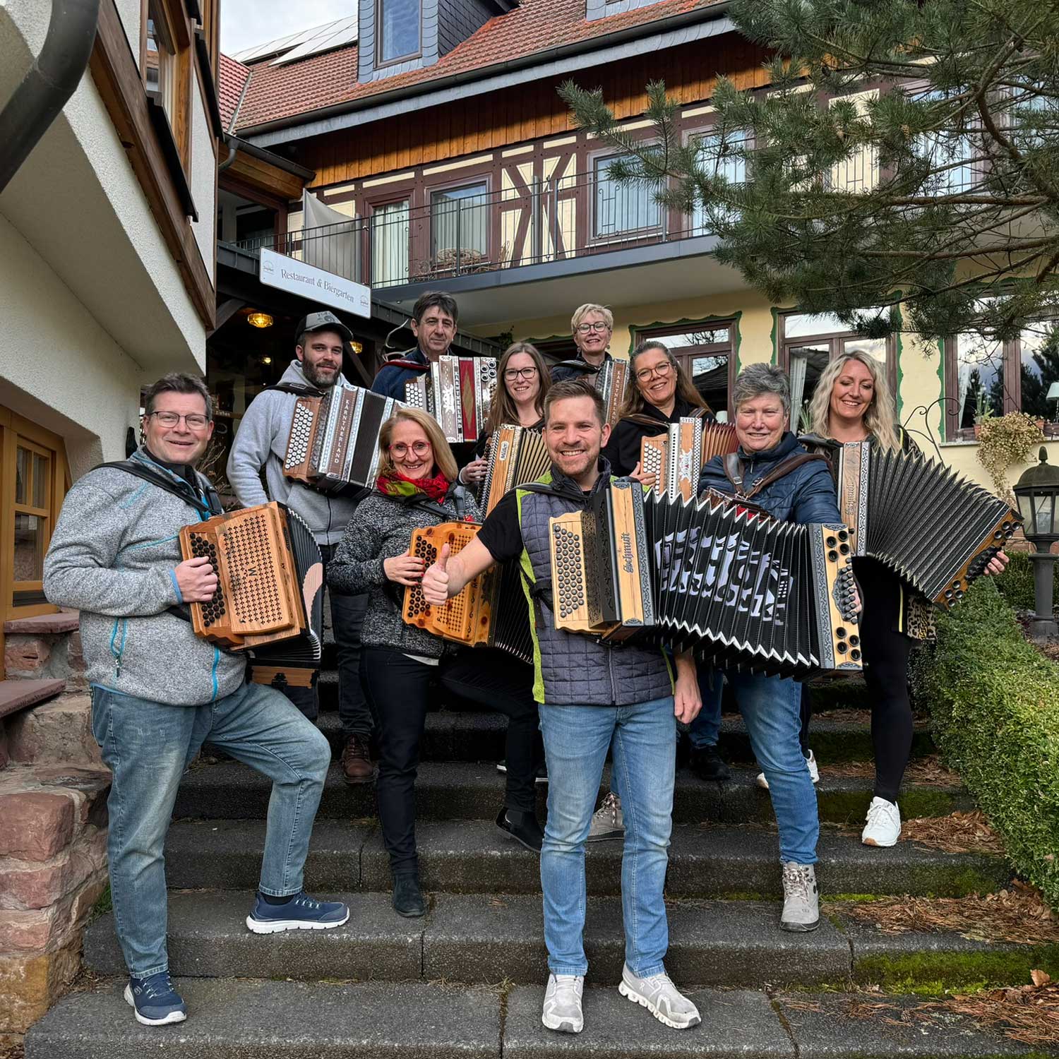 Treffen der Harmonika Community